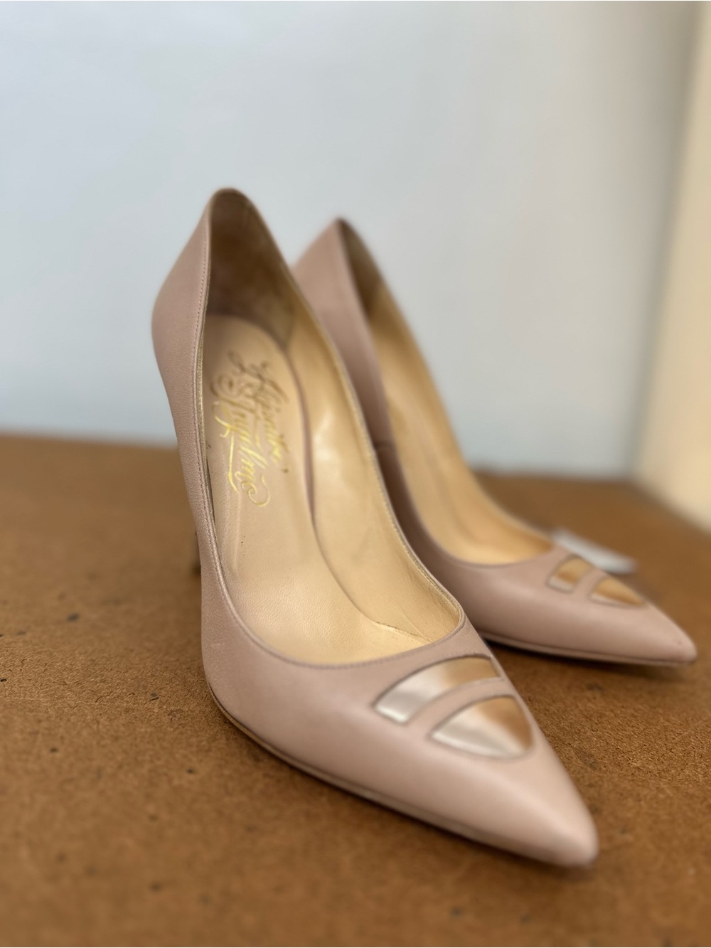 Alexandro Ingelmo  Pointed Toe Pumps in Nude